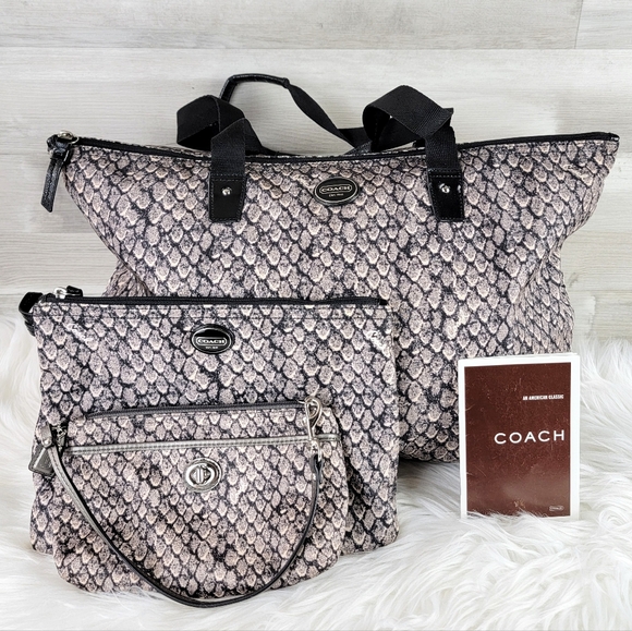 COACH Taylor Python Snake Print Large Tote Bag with Snap In Pouch - Picture 16 of 16